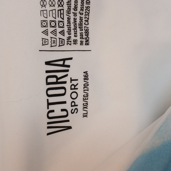 Victoria Sport Ocean Wave Women's Capri Leggings - Picture 2 of 5